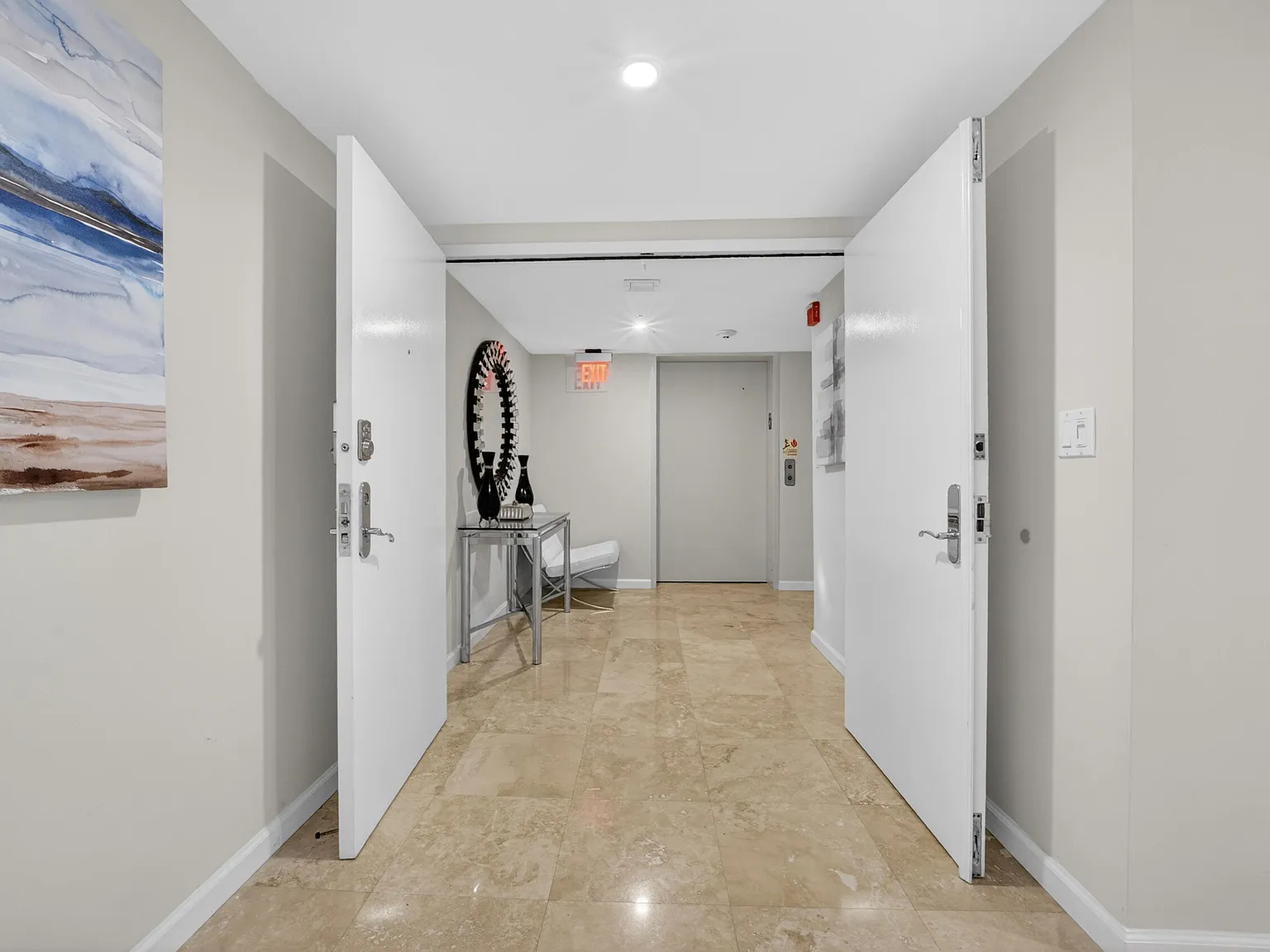 3 bed, 3.0 bath, 2100 sqft, $13,450 — Photo 4