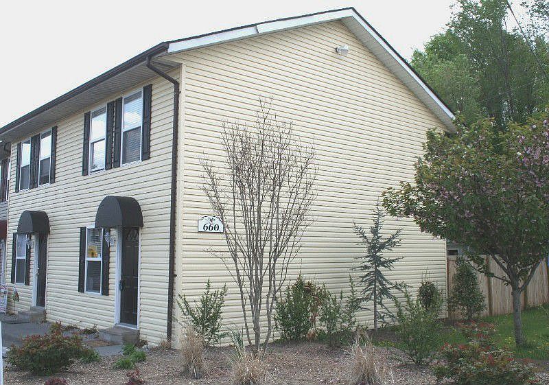 1st image of 660 Smithfield Ave