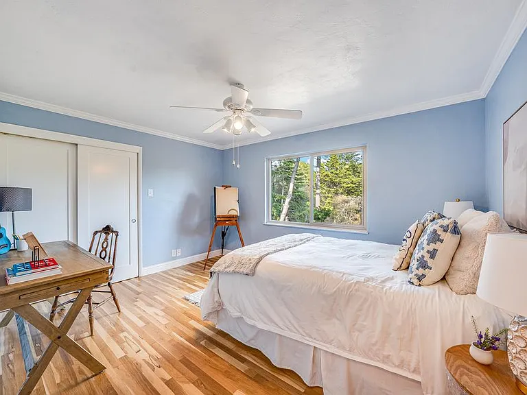 4170 Marguerita Way — Photo 14