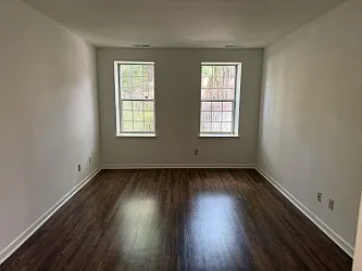 Flying Hills Apartments — Photo 26