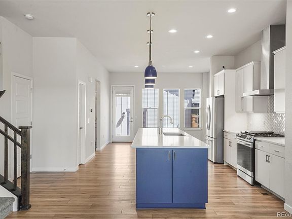 3rd image of 5148 Taft Court