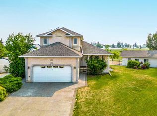 921 22nd St, Wainwright, AB T9W 1T8