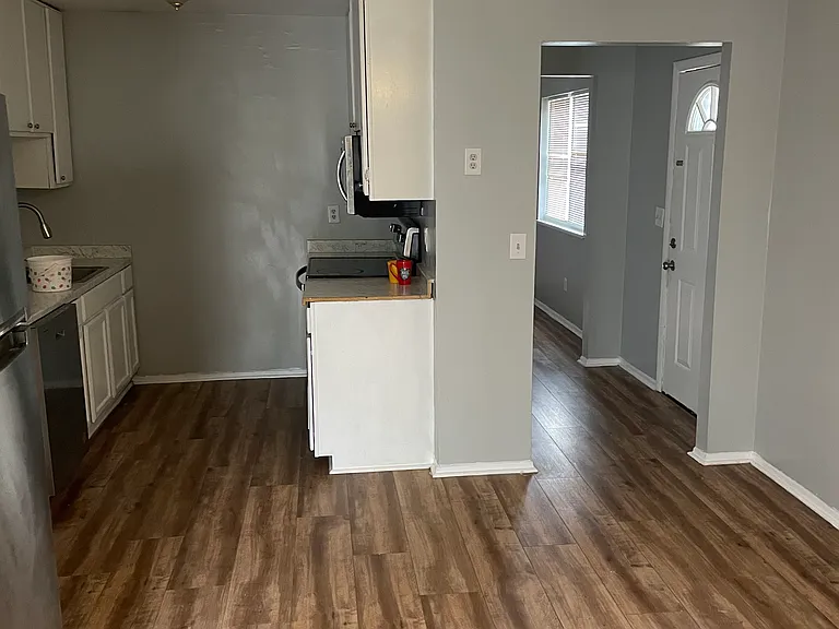 506 Spicewood Dr — Photo 7