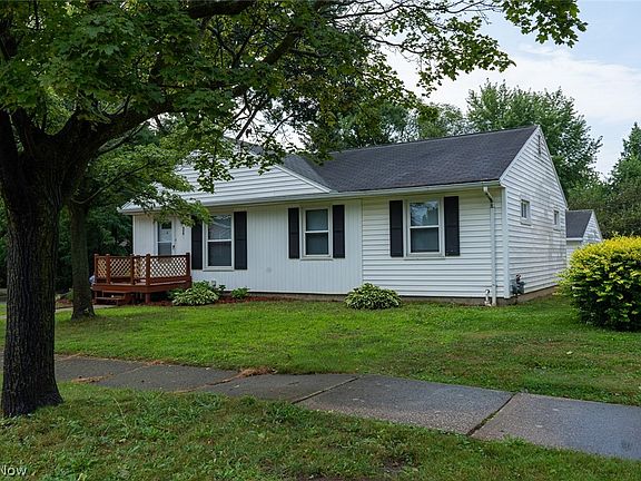 2nd image of 890 Independence Ave