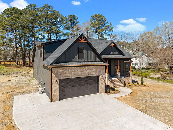 4th image of 615 Pearces Rd