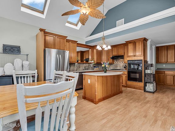 5th image of 26 Quail Road
