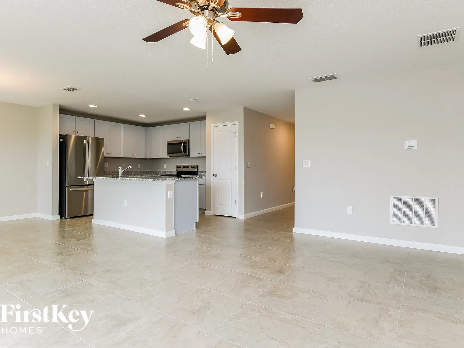 3 bed, 2.0 bath, 1407 sqft, $2,185 — Photo 3