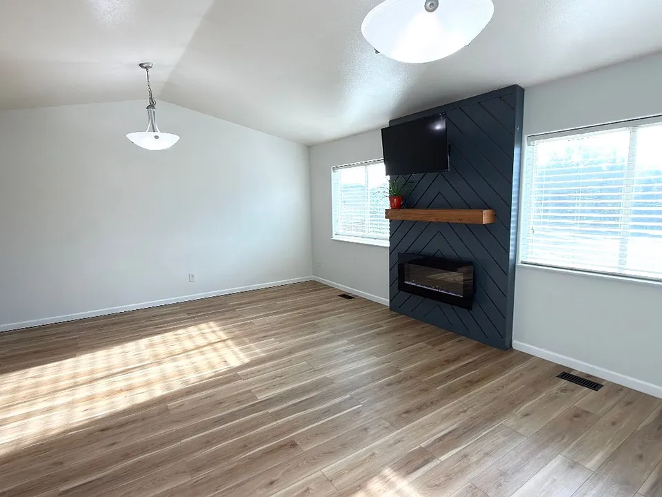 5530 Alora Loop