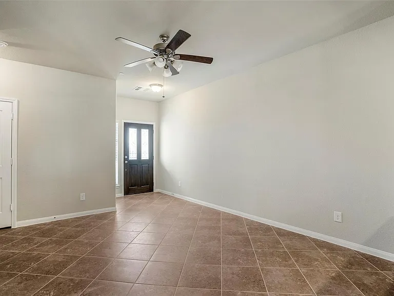 15524 Marina Dr — Photo 5