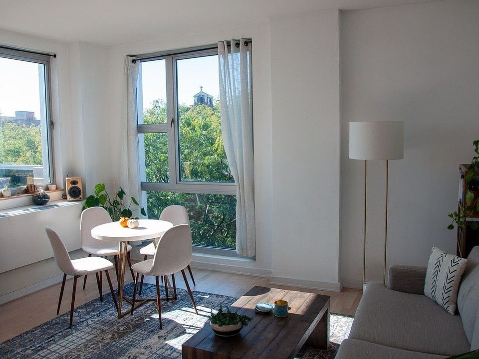 1st image of 250 Bedford Ave #508