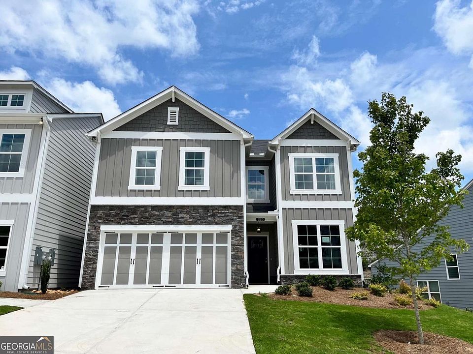1st image of 220 Lakeside Pl