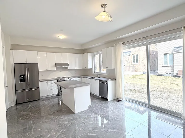 64 Bud Leggett Cres — Photo 8