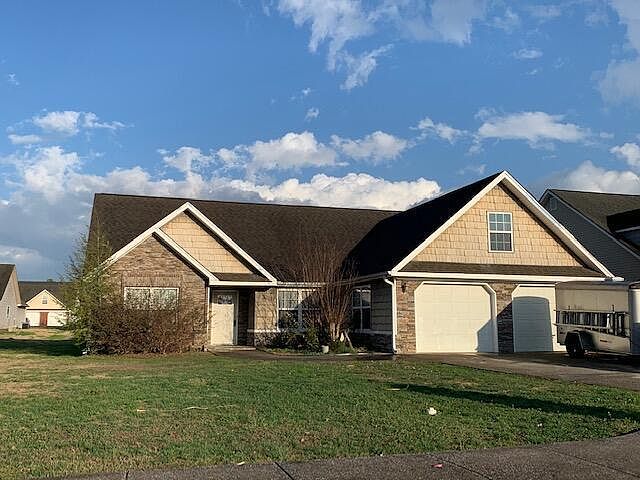 1st image of 20 Royal Oak Dr