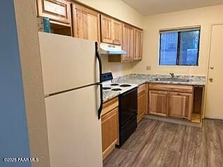 5th image of 216 S Rush St #B
