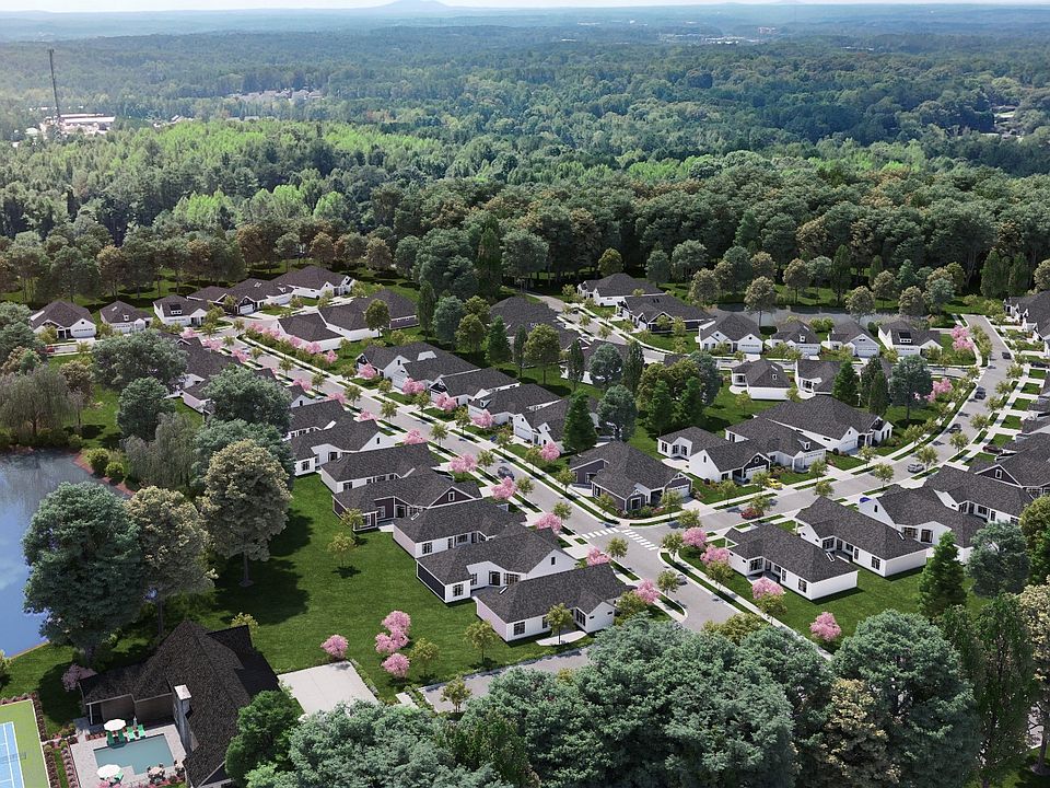 The Courtyards at Redbud Lane by Epcon Communities in Holly