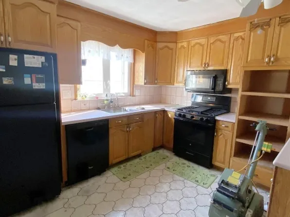 51 Mansfield St, Somerville, MA