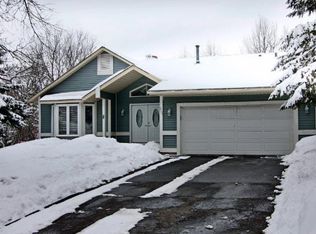 9391 Newcastle Rd, Woodbury, MN 55125