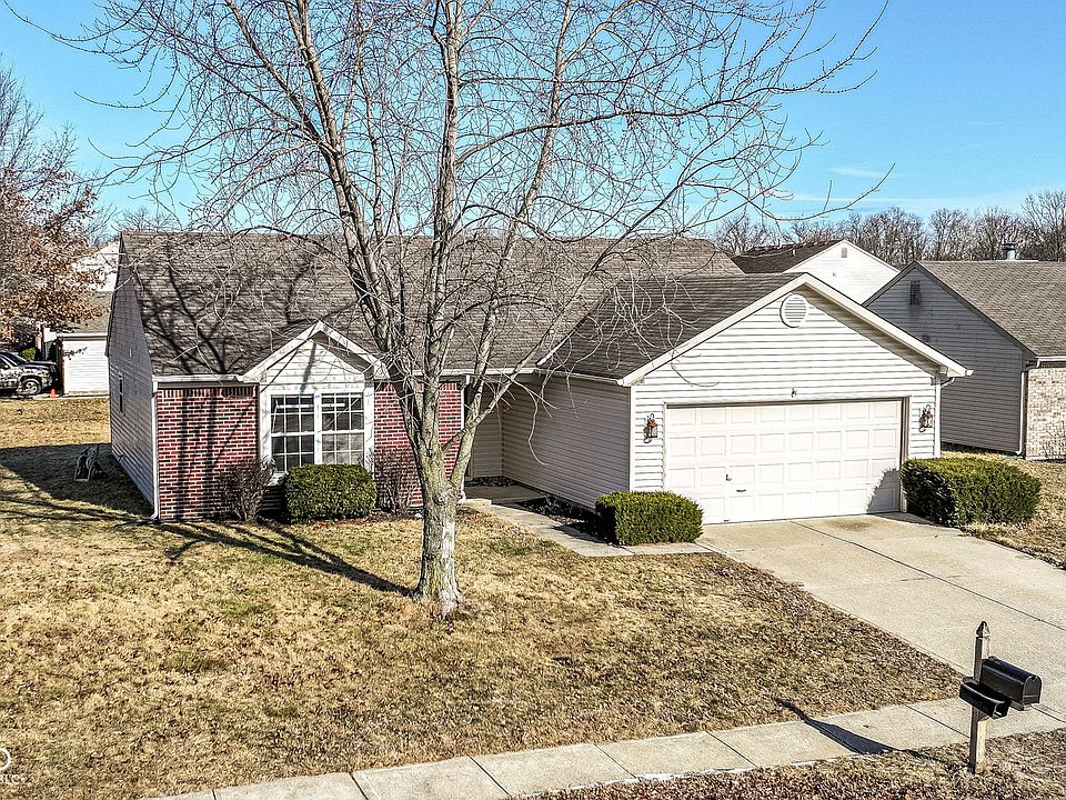 1st image of 883 Hollowood Ln