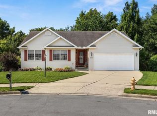 5600 N Stonewood Ct, Peoria, IL
