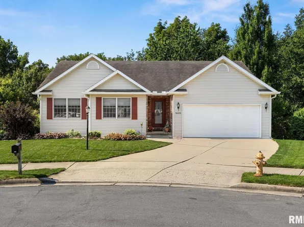 5600 N Stonewood Ct, Peoria, IL 61615