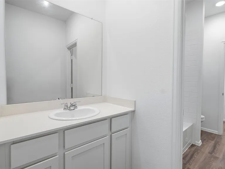 5111 Winslow Grove Dr — Photo 17