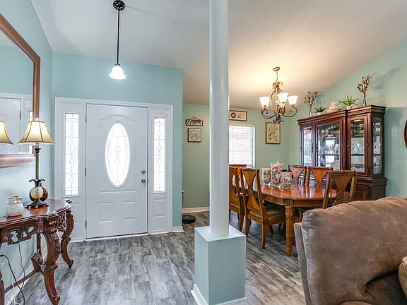 2nd image of 6430 Garden Dr