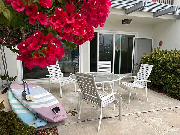Patio furniture and paddleboards included