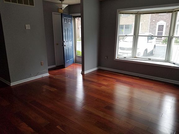 Living room/enterance