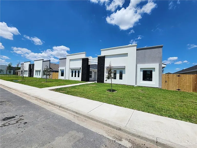 3600 Frio Ave #2 — Photo 3