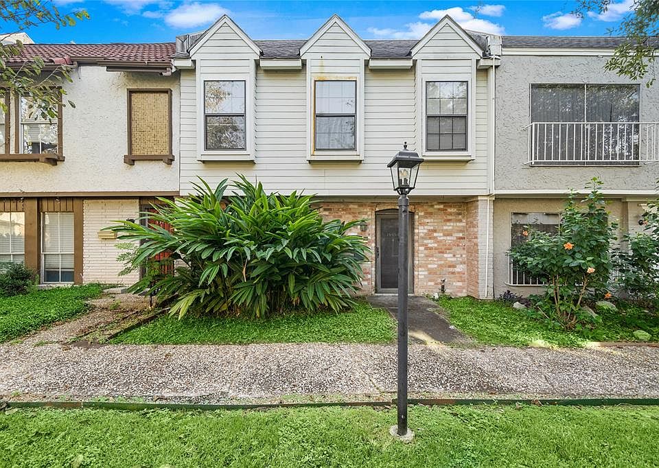 1st image of 10804 Briar Forest Dr