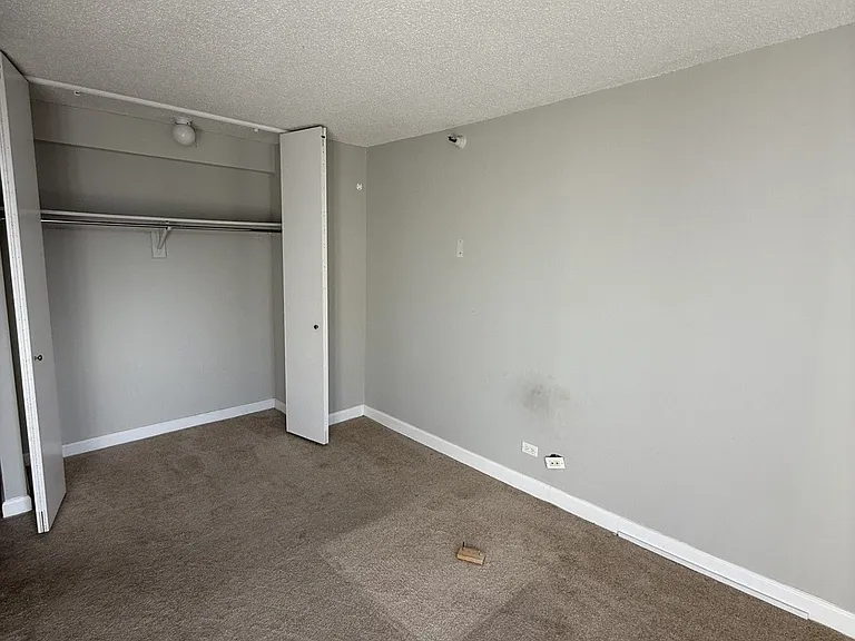 10 E Ontario Condos — Photo 28