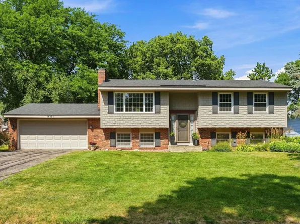 10924 Hyland Ter, Eden Prairie, MN 55344