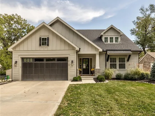 6125 Granada St, Fairway, KS 66205