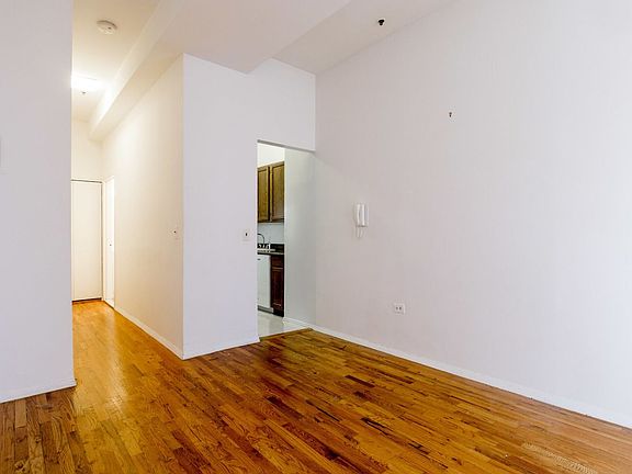 5th image of 215 W 84th St APT 314