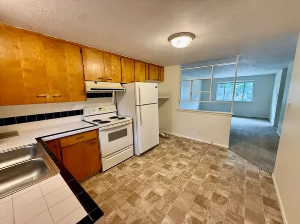 1083 Winona Dr, Loveland, CO 80537