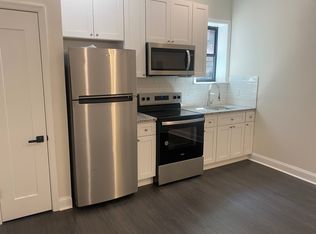 2226 Spruce St #2B, Philadelphia, PA 19103