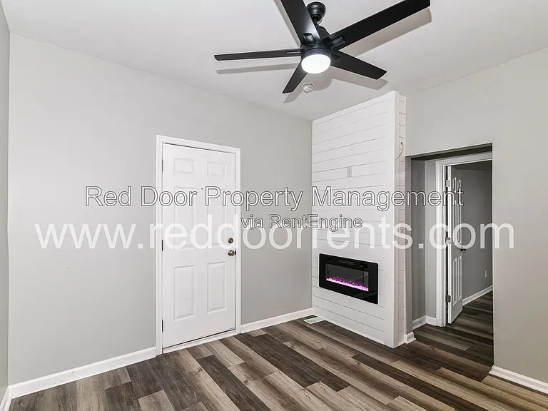 1329 E Market St #2 — Photo 7