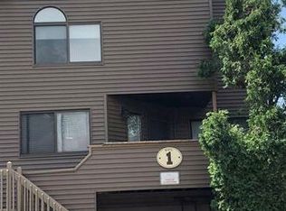 4 Tulip Ct, Nanuet, NY