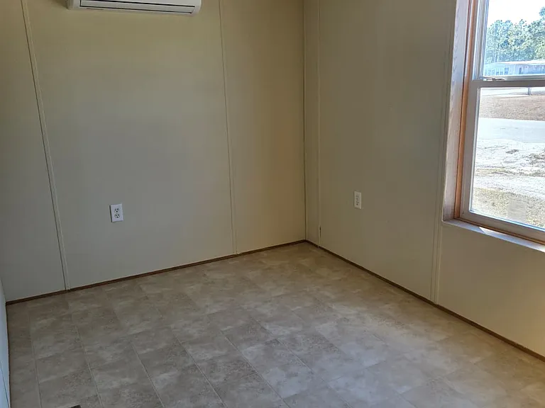304 E Maxanna Blvd — Photo 13