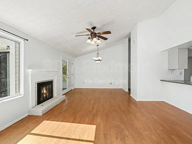 10475 Willow View Cir — Photo 8