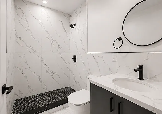Bathroom, photo 1