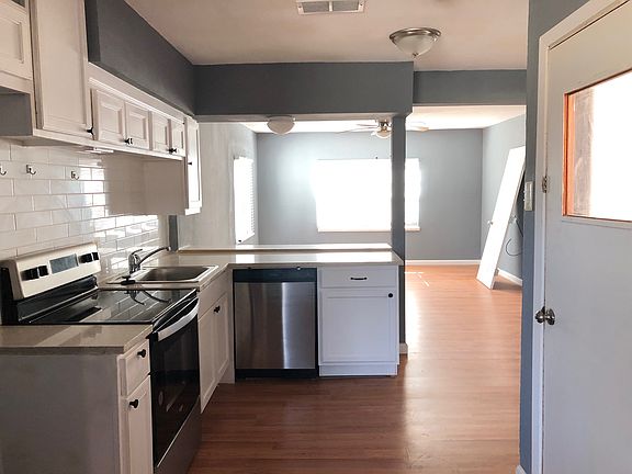 5th image of 620 E Sears St