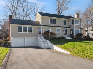 94 Abbott Run Valley Rd, Cumberland, RI 02864