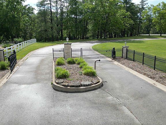 3rd image of 14981 E Country Club Dr