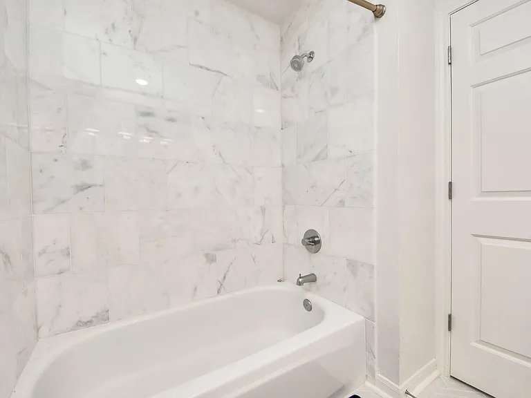 7130 Glenwood Dr — Photo 44