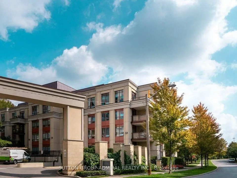 15 Rean Dr #302