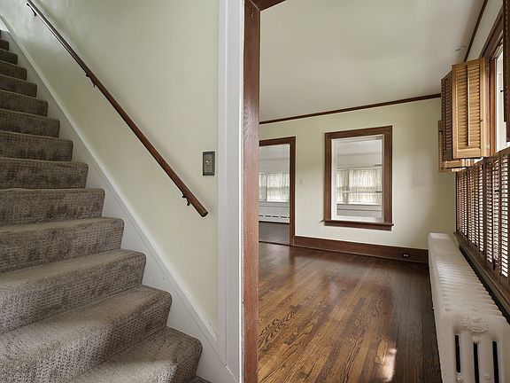 5th image of 716 Asbury Ave