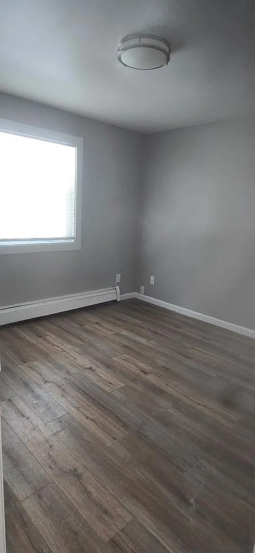 1363 Vineland Ct SE - 1365 Vineland — Photo 3