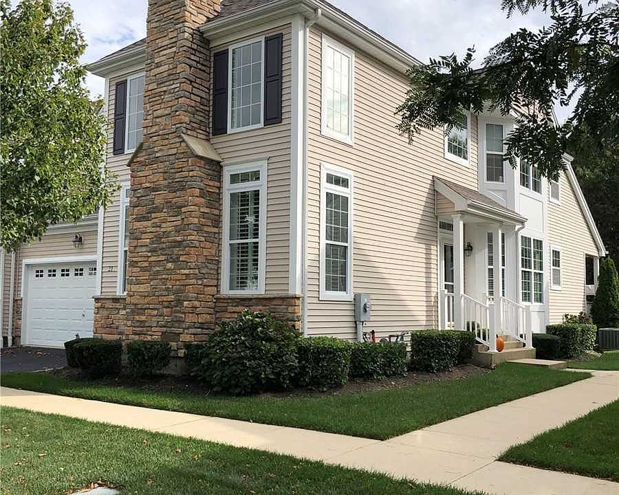 1st image of 21 Emilie Dr