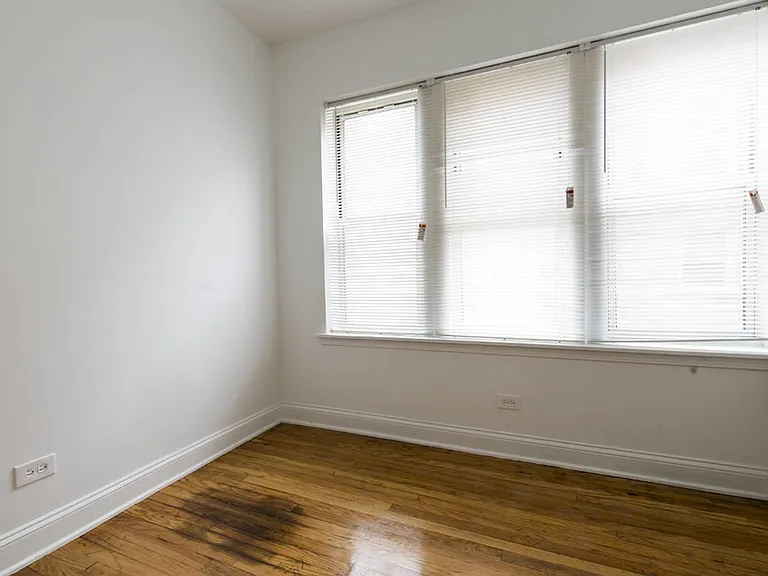 3600 W Franklin — Photo 14